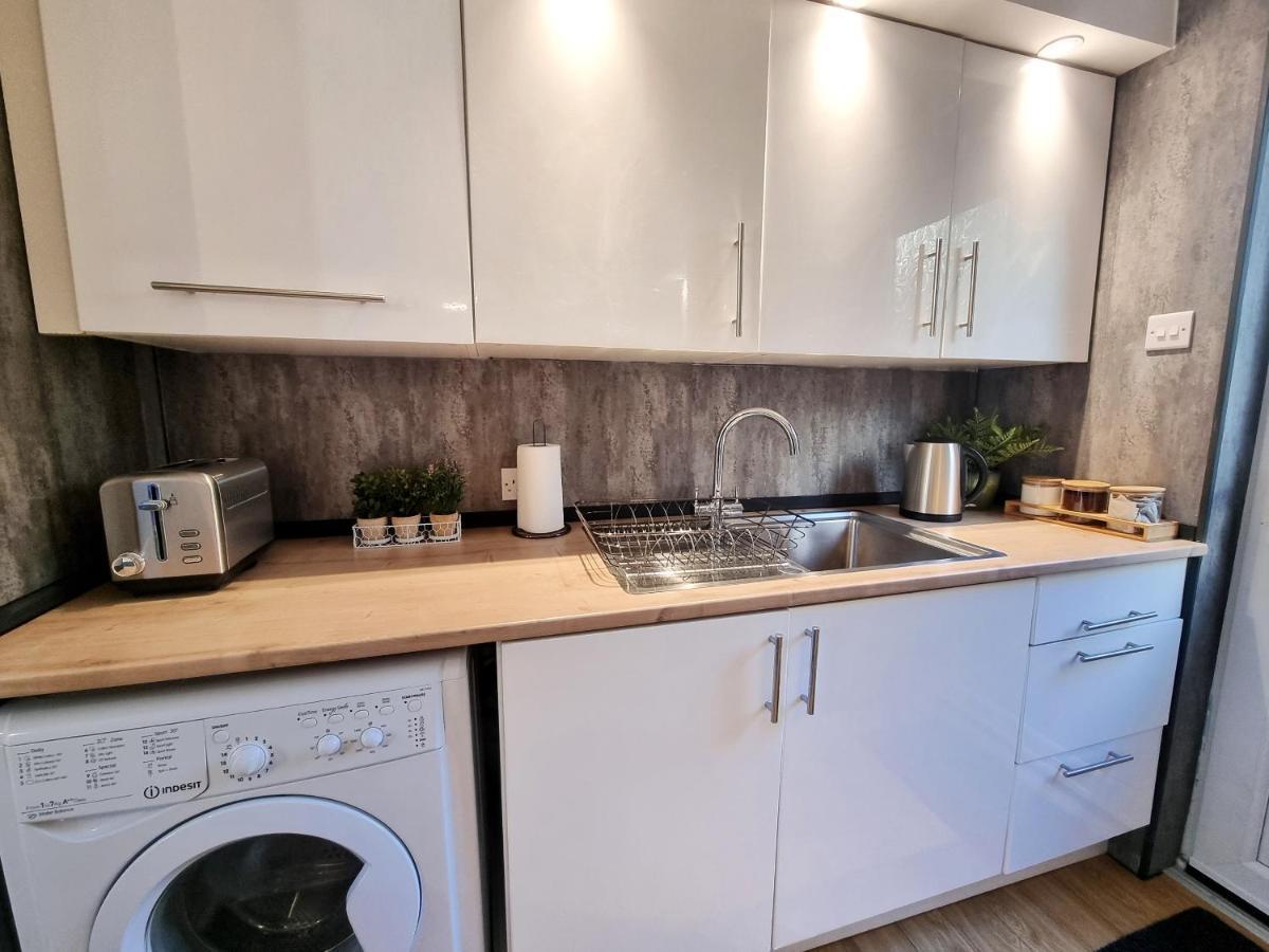 Cosy Apartment Nearby Train Station! Γουάτφορντ Εξωτερικό φωτογραφία