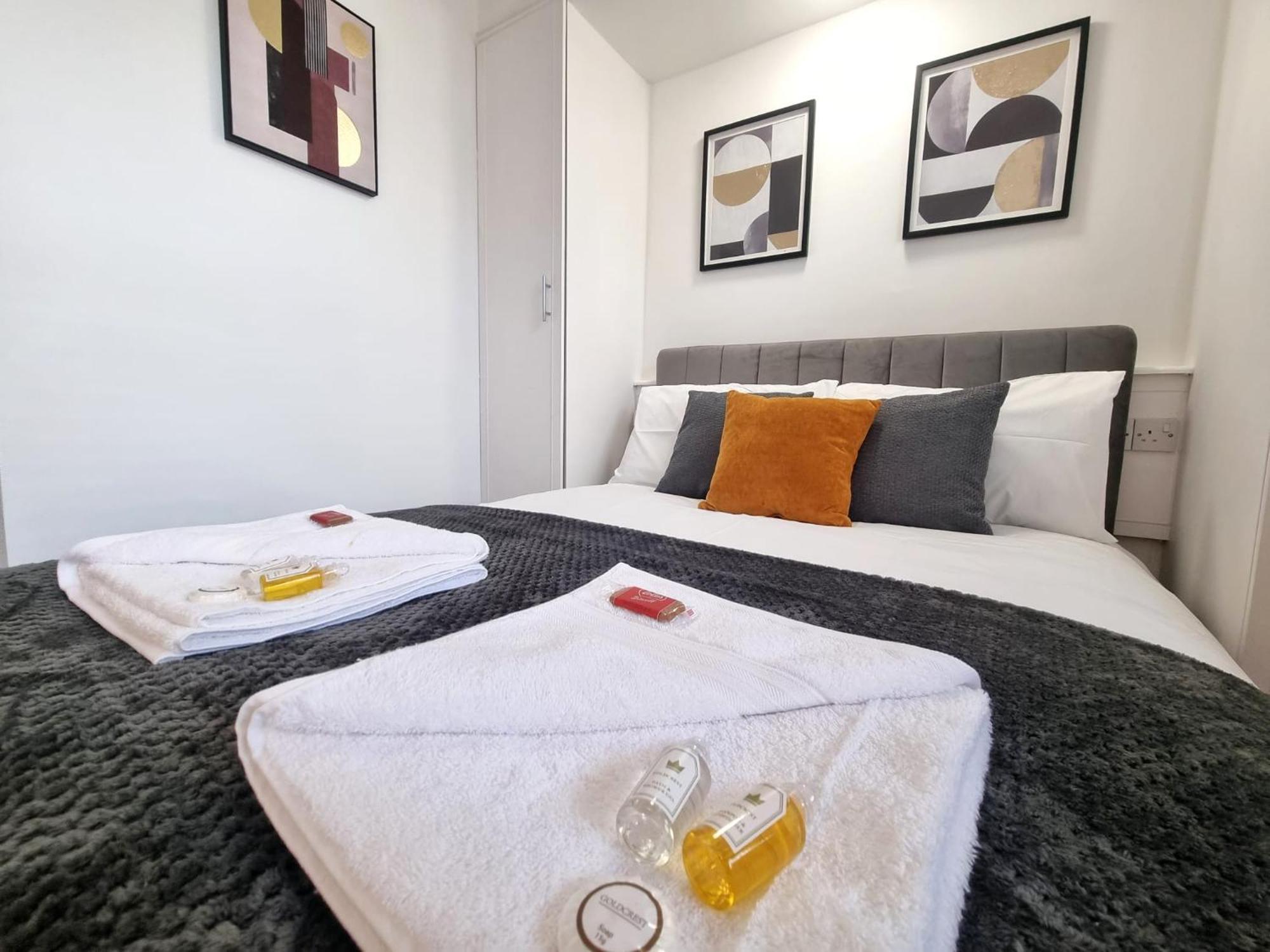 Cosy Apartment Nearby Train Station! Γουάτφορντ Εξωτερικό φωτογραφία